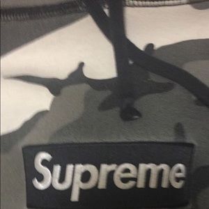 Supreme box logo